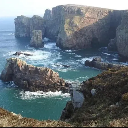 Tory Island 1-bed Sleeps 4 Parking & Seaview Appartamento