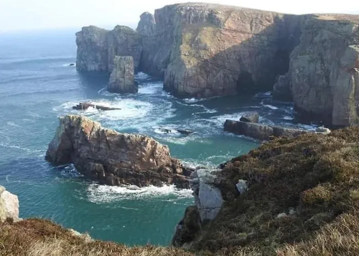 Tory Island 1-bed Sleeps 4 Parking Sea View Apartment